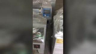 드라이 클리닝 기계 금속 부품 염수 분무 챔버: 화학적 내식성 테스트